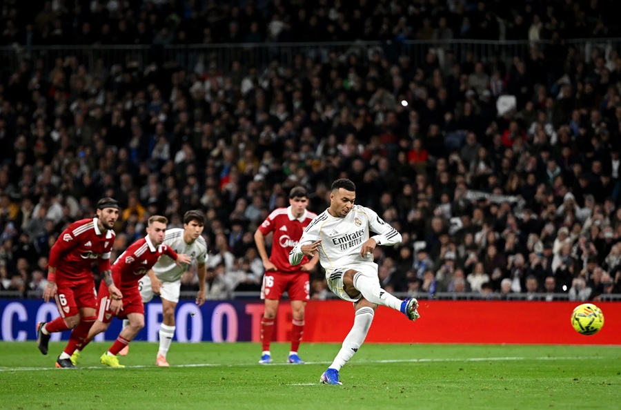 Real Madrid vs Sevilla FC Timeline
