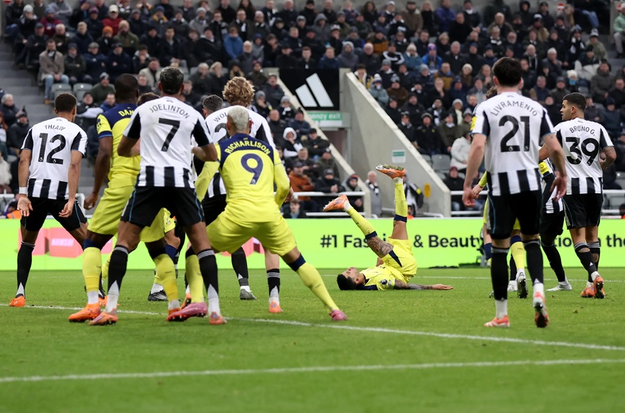 Tottenham vs Newcastle united f.c. timeline